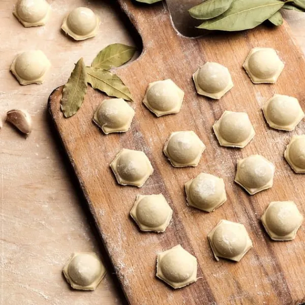 Pastaforme & Pasta-Udstikkere>Dumplingskål 24 cm