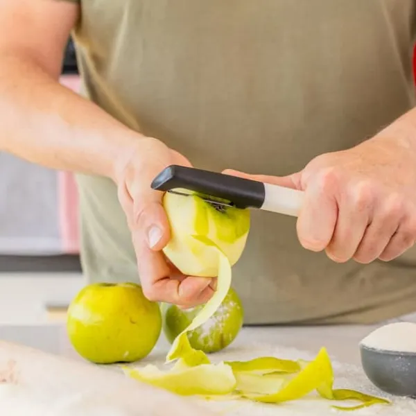 Hvid grøntsagsskræller i porcelæn / KitchenAid Clearance