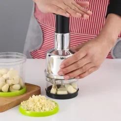 Kökskross Handpress Vitlökshackare Mincer Blad av rostfritt stål Manuell vitlökskross för paprika Lök Köksprylar New