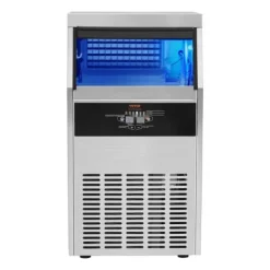 Kommerciel ismaskine med fritstående kabinet, laver 130 lbs isterninger på 24 timer. Perfekt til restaurant og fest! Sale