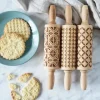 Kageruller>MoodForWood Trækagerulle 25 cm med Håndtag, Sæt med 3, Graveret, Perfekt til Bagning - Geometrisk Mønster