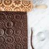 MoodForWood Trækagerulle, Graveret, 43 cm med Håndtag, Perfekt til Bagning - Mandala Mønster Outlet