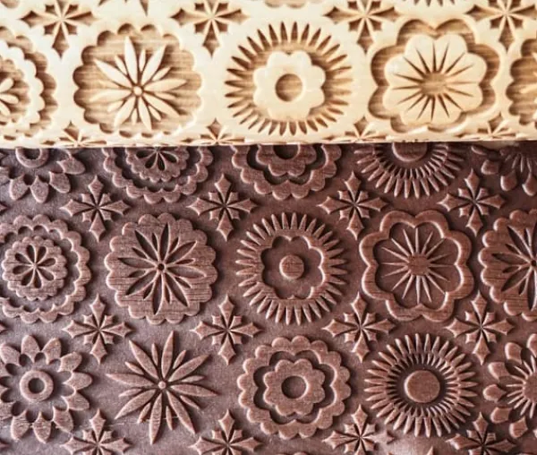 MoodForWood Trækagerulle, Graveret, 43 cm med Håndtag, Perfekt til Bagning - Mandala Mønster Outlet