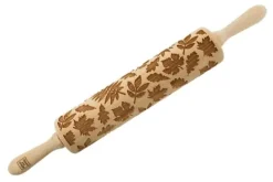 MoodForWood Trækagerulle, Graveret, 43 cm med Håndtag, Perfekt til Bagning - Efterårsblade Mønster Clearance