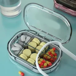 Isforme>Portabelt mini-pillerfodral Reseutmatning P-piller Organizer Hushållsmatsklass Förseglad förvaring Medicinlåda Stor transparent vit