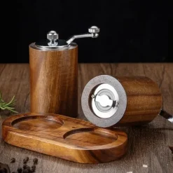 Retro Kaffefarvet Manuel Justerbar Grovhed Håndsving Peberkværn - Perfekt til Krydderier New