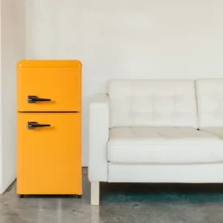 Retro-køleskab, Gefr. Kombi, 86,8 cm, 60L, 22L fryser, 102 kWh/år, Gul, Energiklasse E