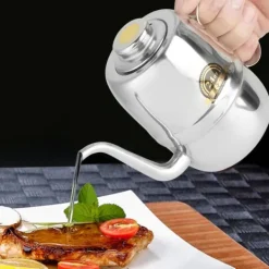 Rustfrit Stål Oliedåse Eddike Flaske Krydderidispenser til Hjemmerestaurant Køkken 24oz Sale