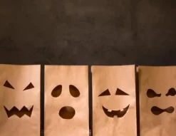 Bordskånere>SKÆREBRÆT I GLAS 52x40 SMILE