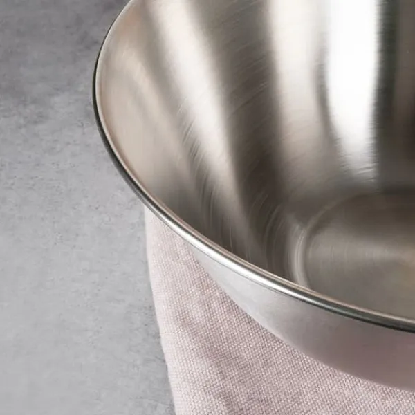 Skridsikker stålskål til blanding og piskning af salater 1,9 l Discount