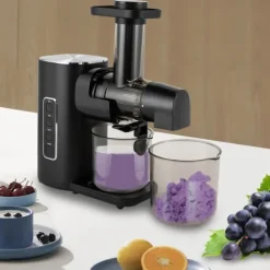 Slow Juicer Koldpresser - Elektrisk saftpresser - Stor kapacitet - Justerbar hastighed - Skridsikre fødder - Nem at rengøre - Sort Best