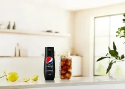 Sodastream Terra Black Saturator + CO2 patron pink 2 flasker Fuse 1l sirupper (Pepsi, Lipton) Sort Clearance