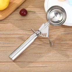 Skeer & Skovle>Stor Cookie Scoop i Rustfrit Stål - 6,3 CM Diameter