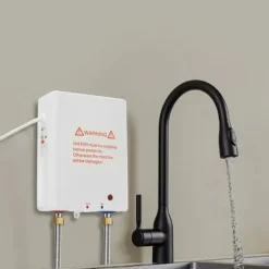 Vandvarmer - Elektrisk gennemstrømsvandvarmer - 3500 W 230 V - Øjeblikkeligt varmt vand - Til bad, køkken, bruser - CE - Hvid Best